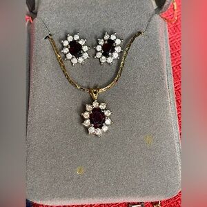Vintage Genuine garnet Arlene Dahi necklace & earrings set in box